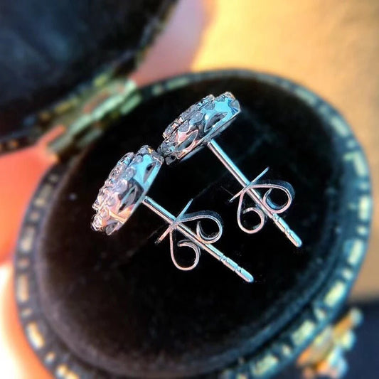 Dainty Round Shaped Stud Earrings